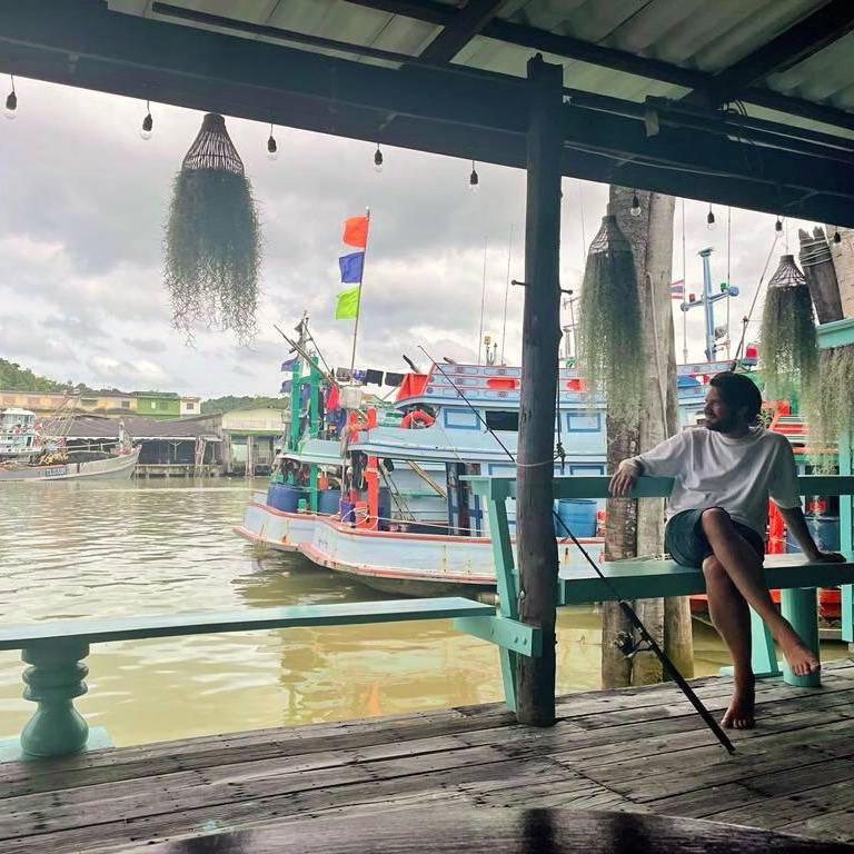 Rub Lom Chom Klong Homestay Chumphon Bagian luar foto